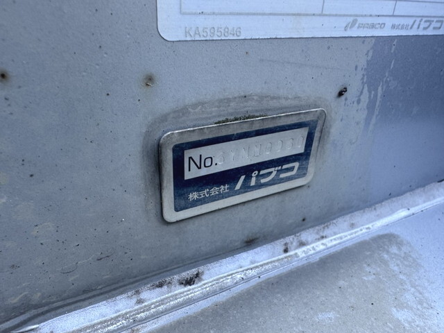 日野レンジャー幌ウイング中型（4t）[写真28]