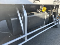 日野レンジャー幌ウイング中型（4t）[写真32]