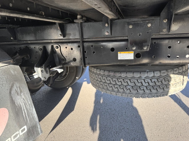 日野レンジャー幌ウイング中型（4t）[写真33]