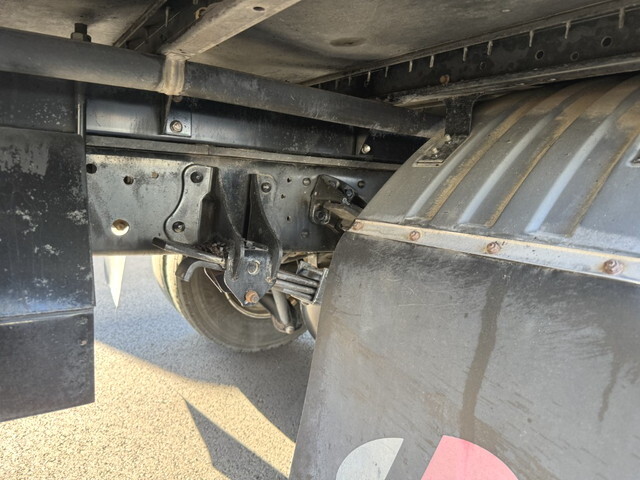 日野レンジャー幌ウイング中型（4t）[写真36]