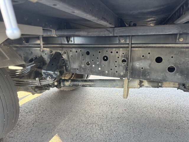 日野レンジャー幌ウイング中型（4t）[写真38]