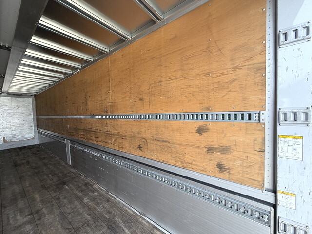 日野プロフィアアルミウイング大型（10t）[写真12]