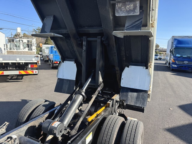 三菱ふそうキャンターダンプ小型（2t・3t）[写真20]