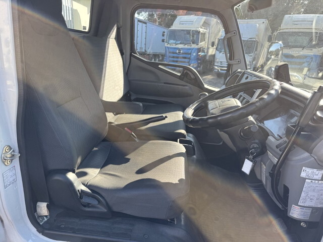 三菱ふそうキャンターダンプ小型（2t・3t）[写真29]