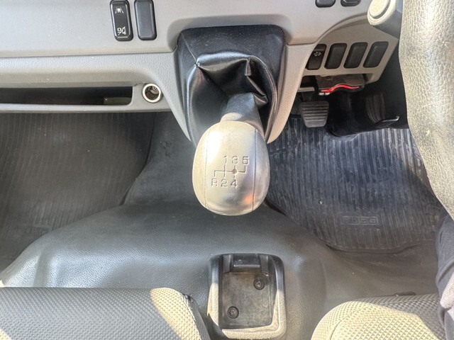 三菱ふそうキャンターダンプ小型（2t・3t）[写真36]