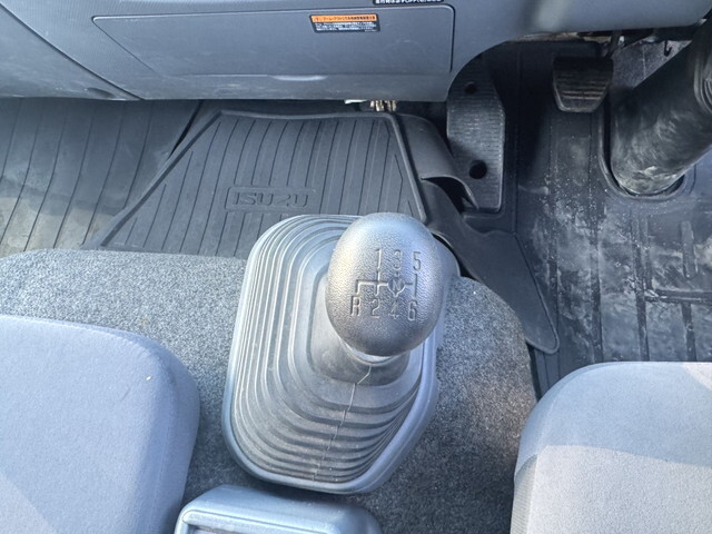 いすゞフォワードクレーン4段中型（4t）[写真36]