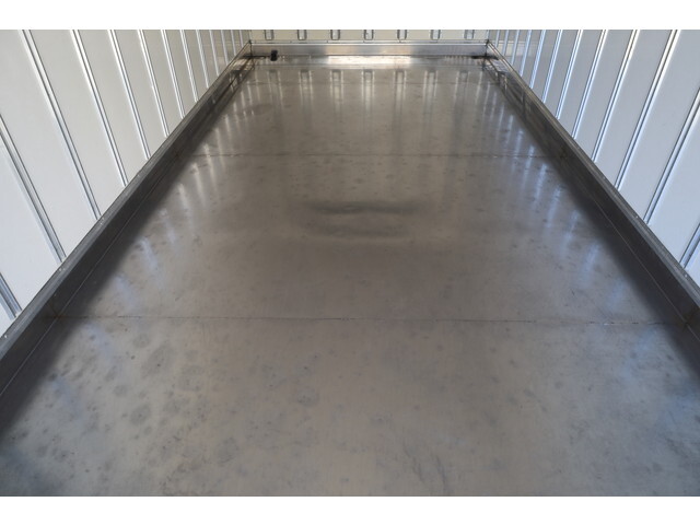 いすゞエルフ冷凍車（冷蔵車）小型（2t・3t）[写真17]