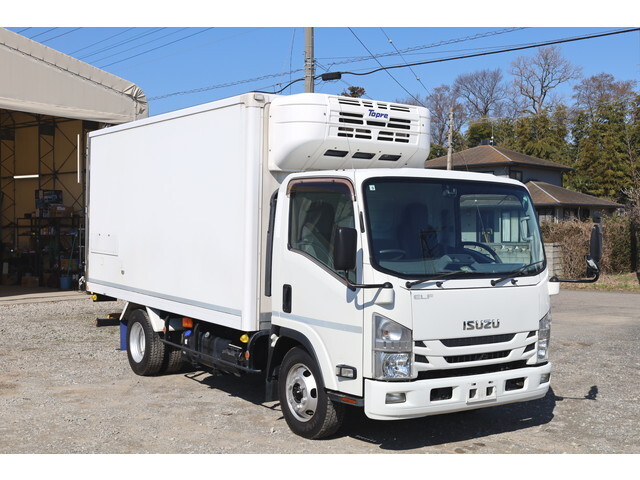 いすゞエルフ冷凍車（冷蔵車）小型（2t・3t）[写真03]