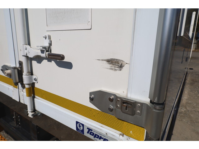 いすゞエルフ冷凍車（冷蔵車）小型（2t・3t）[写真30]