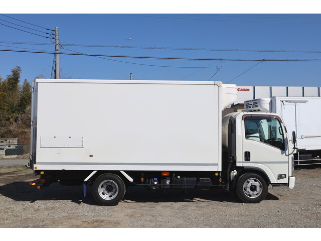 いすゞエルフ冷凍車（冷蔵車）小型（2t・3t）[写真08]