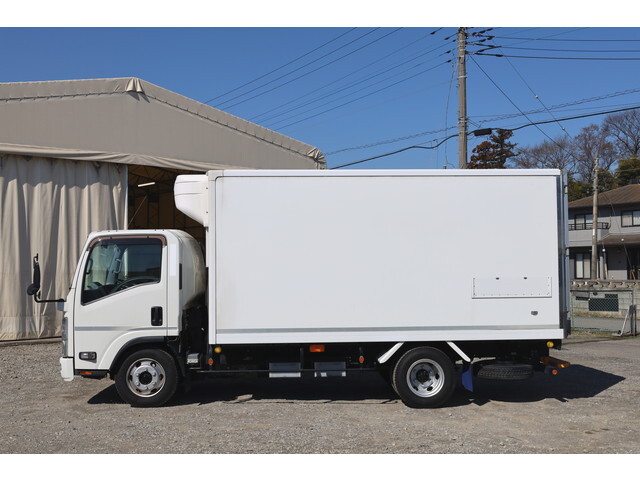 いすゞエルフ冷凍車（冷蔵車）小型（2t・3t）[写真09]