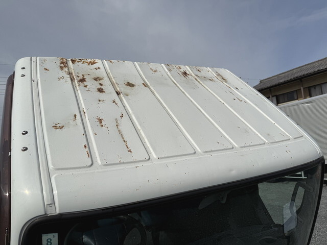 三菱ふそうキャンター平ボディ小型（2t・3t）[写真12]