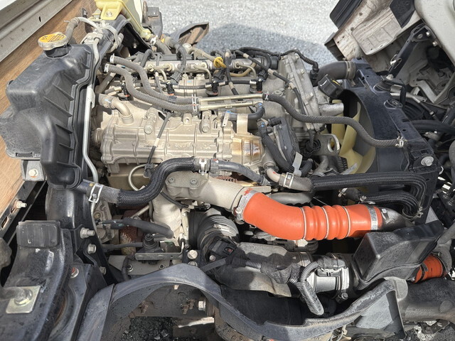 三菱ふそうキャンター平ボディ小型（2t・3t）[写真13]