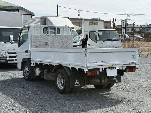 三菱ふそうキャンター平ボディ小型（2t・3t）[写真02]