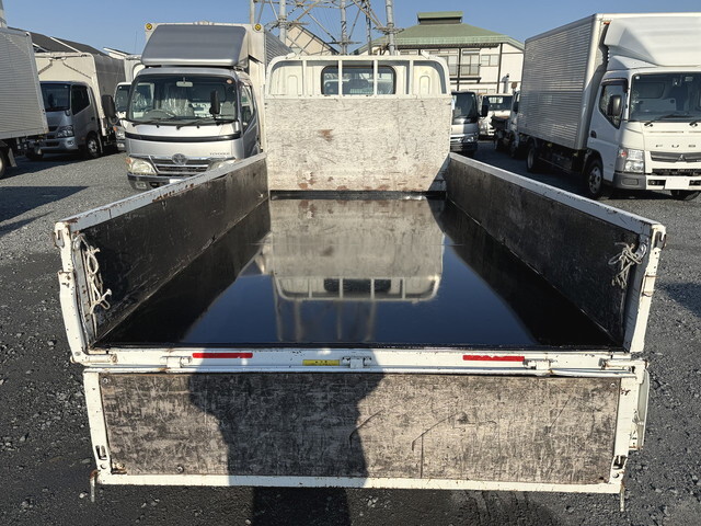 三菱ふそうキャンター平ボディ小型（2t・3t）[写真36]