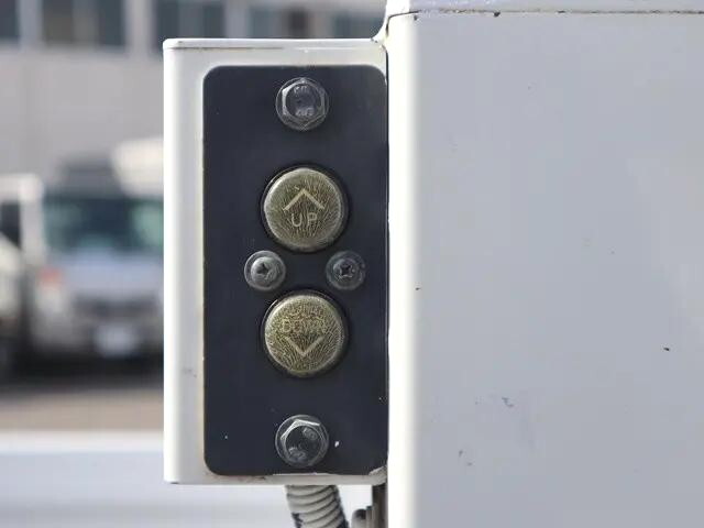 その他のメーカーその他の車種平ボディ小型（2t・3t）[写真11]