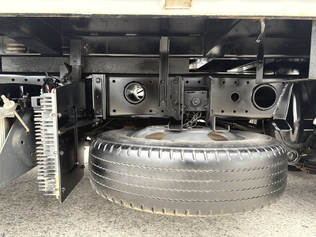 三菱ふそうキャンターダンプ小型（2t・3t）[写真11]