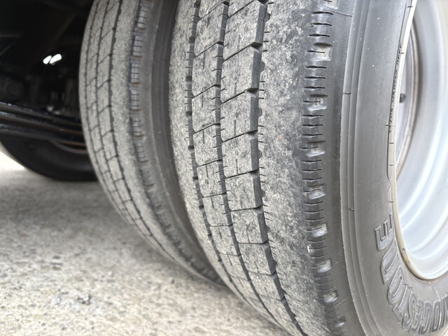 三菱ふそうキャンターダンプ小型（2t・3t）[写真33]