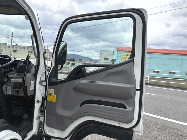 三菱ふそうキャンターダンプ小型（2t・3t）[写真36]