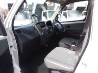 トヨタライトエース幌車小型（2t・3t）[写真36]