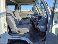 いすゞエルフダブルキャブ（Wキャブ）小型（2t・3t）[写真14]