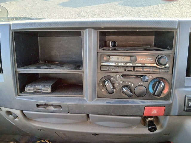 いすゞエルフダブルキャブ（Wキャブ）小型（2t・3t）[写真19]