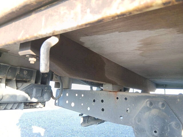 いすゞエルフダブルキャブ（Wキャブ）小型（2t・3t）[写真32]