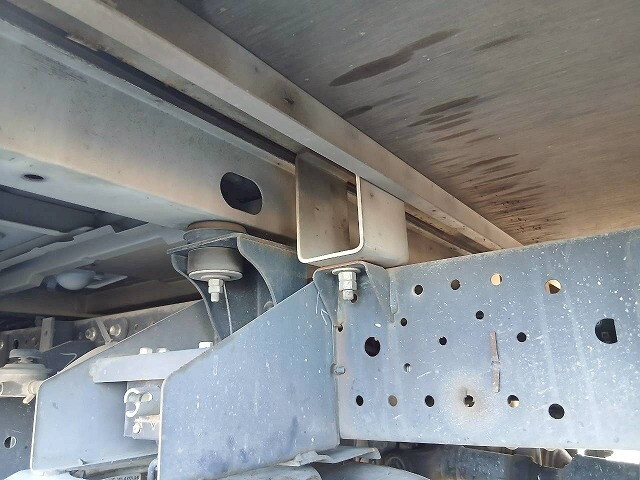 いすゞエルフダブルキャブ（Wキャブ）小型（2t・3t）[写真37]