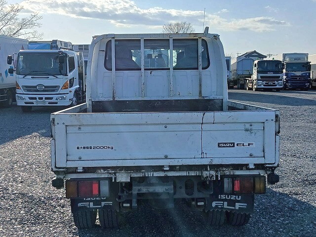 いすゞエルフダブルキャブ（Wキャブ）小型（2t・3t）[写真06]