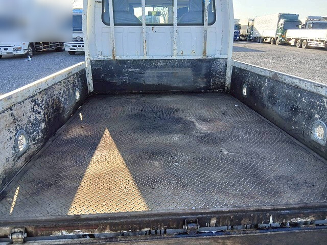 いすゞエルフダブルキャブ（Wキャブ）小型（2t・3t）[写真09]