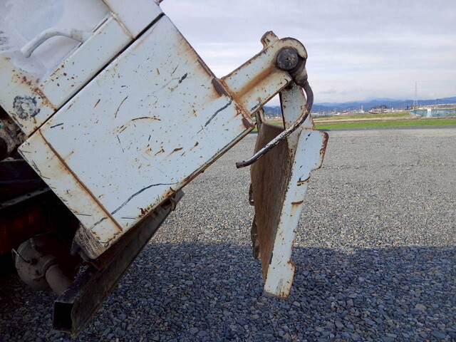 三菱ふそうキャンターダンプ小型（2t・3t）[写真14]