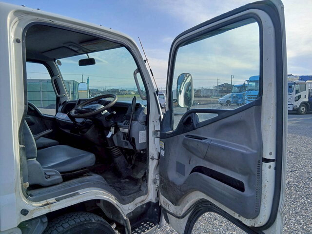 三菱ふそうキャンターダンプ小型（2t・3t）[写真18]