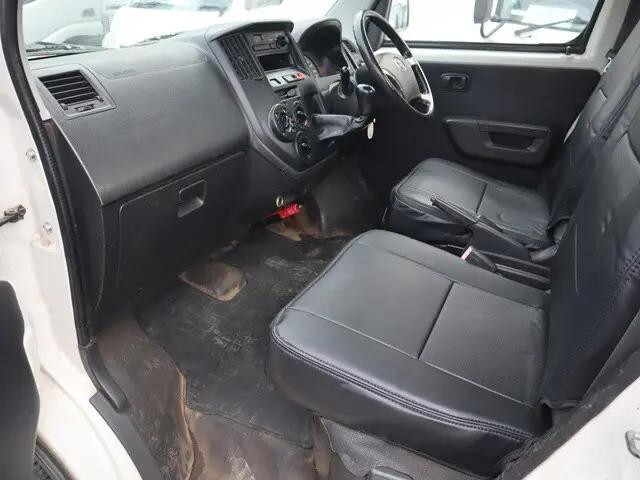 トヨタライトエース平ボディ小型（2t・3t）[写真31]