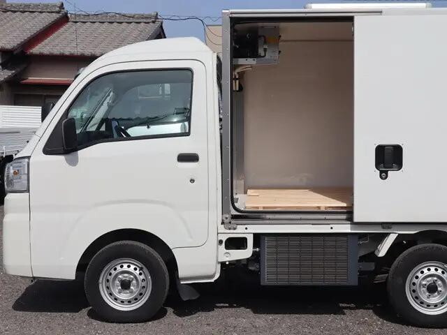 ダイハツハイゼット冷凍車（冷蔵車）小型（2t・3t）[写真09]