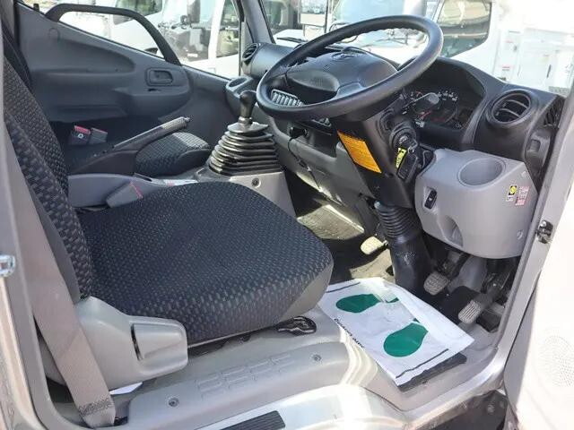 トヨタダイナ平ボディ小型（2t・3t）[写真28]