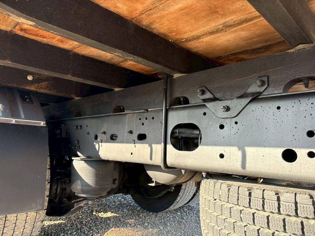 いすゞフォワードクレーン4段増トン（6t・8t）[写真12]