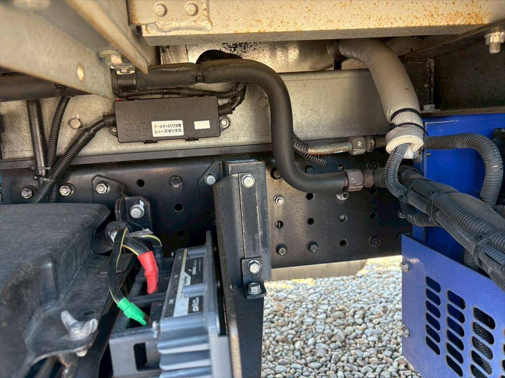 三菱ふそうキャンター冷凍車（冷蔵車）小型（2t・3t）[写真15]