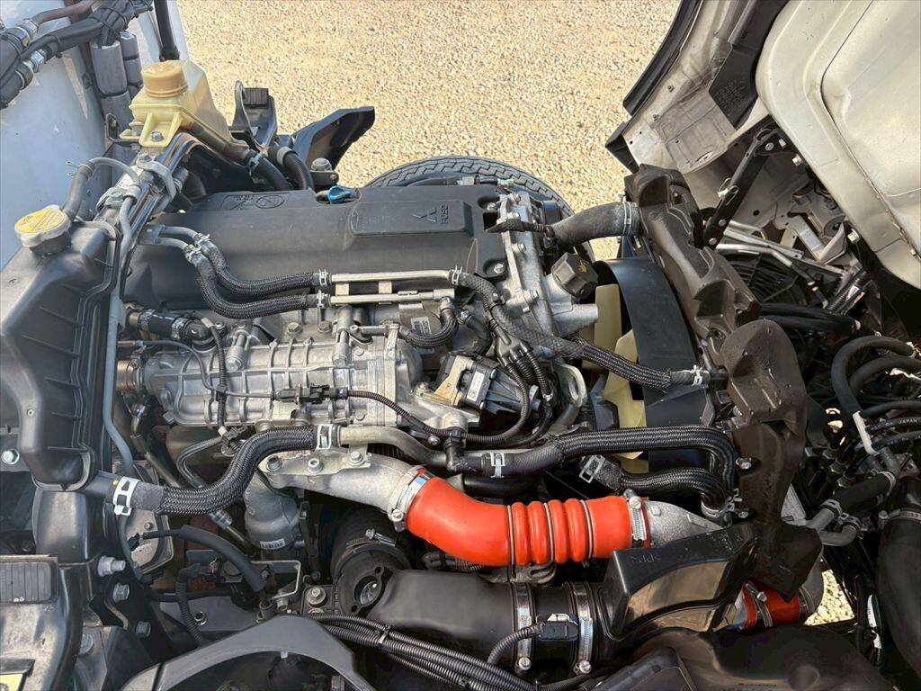 三菱ふそうキャンター冷凍車（冷蔵車）小型（2t・3t）[写真18]