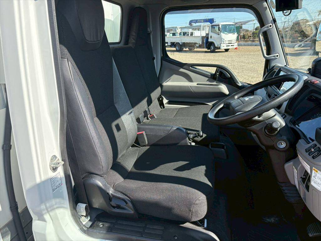 三菱ふそうキャンター冷凍車（冷蔵車）小型（2t・3t）[写真20]