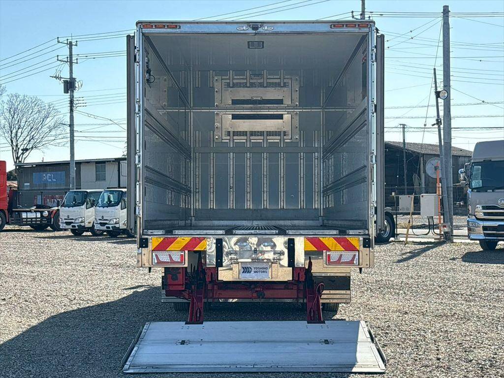 日野レンジャー冷凍車（冷蔵車）中型（4t）[写真11]