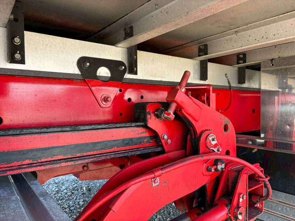 日野レンジャー冷凍車（冷蔵車）中型（4t）[写真15]