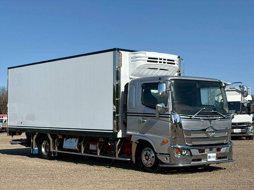 日野レンジャー冷凍車（冷蔵車）中型（4t）[写真02]