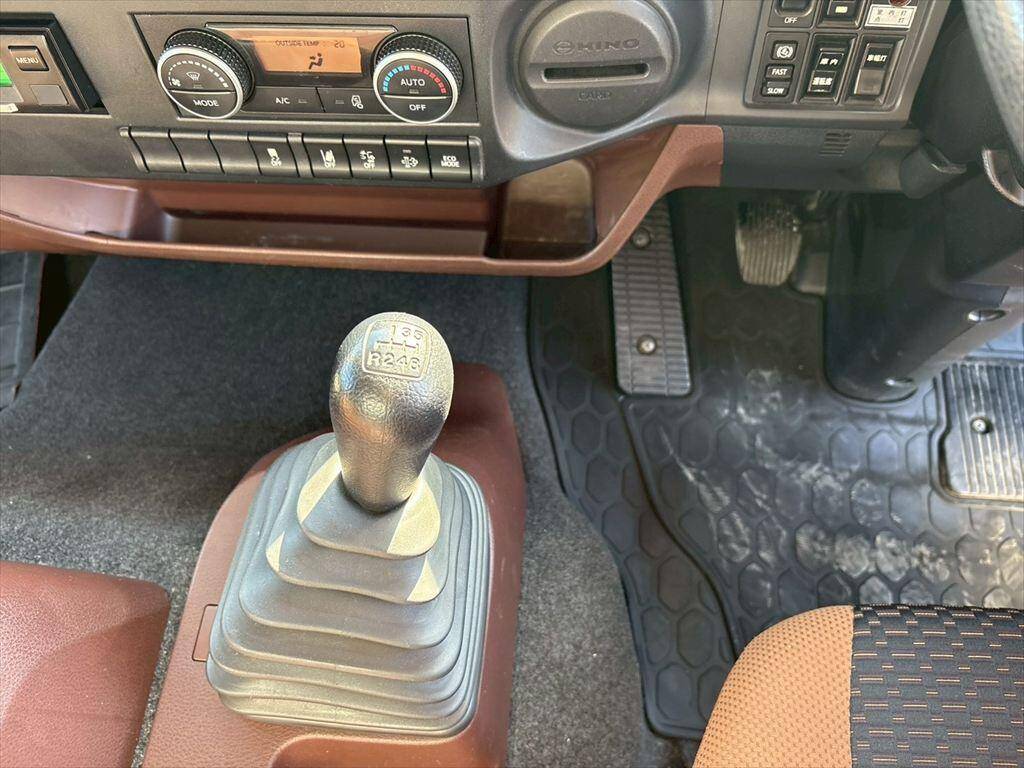 日野レンジャー冷凍車（冷蔵車）中型（4t）[写真23]