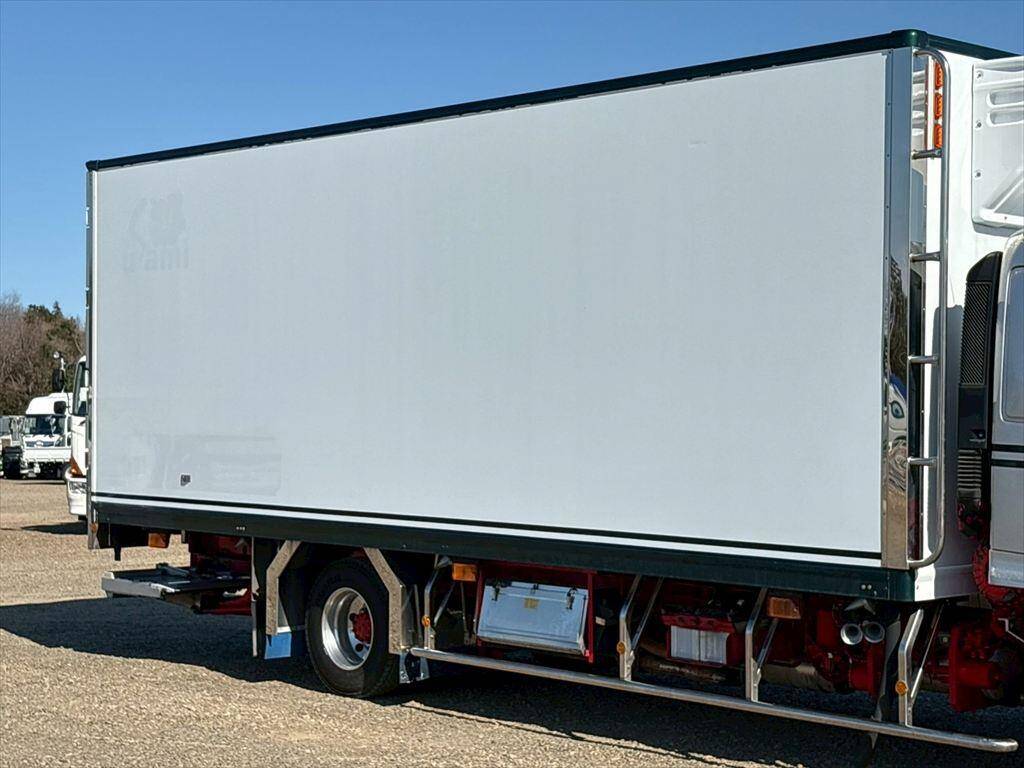 日野レンジャー冷凍車（冷蔵車）中型（4t）[写真05]