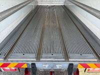 日野レンジャー冷凍車（冷蔵車）中型（4t）[写真09]