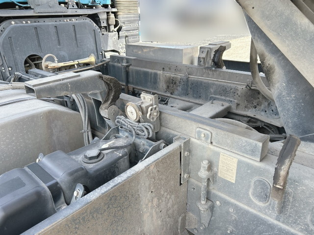 三菱ふそうスーパーグレートダンプ大型（10t）[写真14]