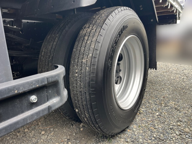 三菱ふそうキャンタークレーン4段小型（2t・3t）[写真22]