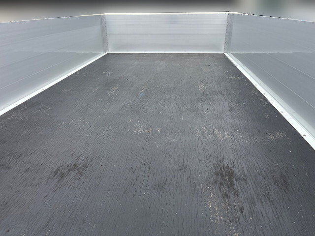 三菱ふそうキャンタークレーン4段小型（2t・3t）[写真08]