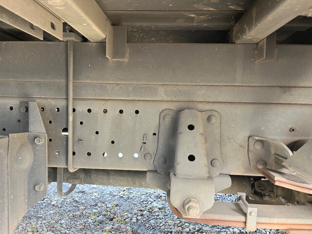 いすゞエルフボトルバン小型（2t・3t）[写真05]