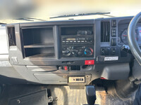 いすゞエルフボトルバン小型（2t・3t）[写真09]